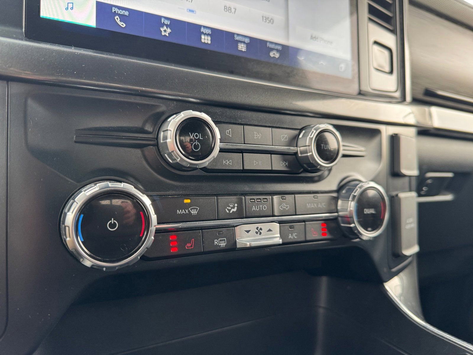 Certified 2022 Ford F150 XLT w/ Equipment Group 302A High image 25