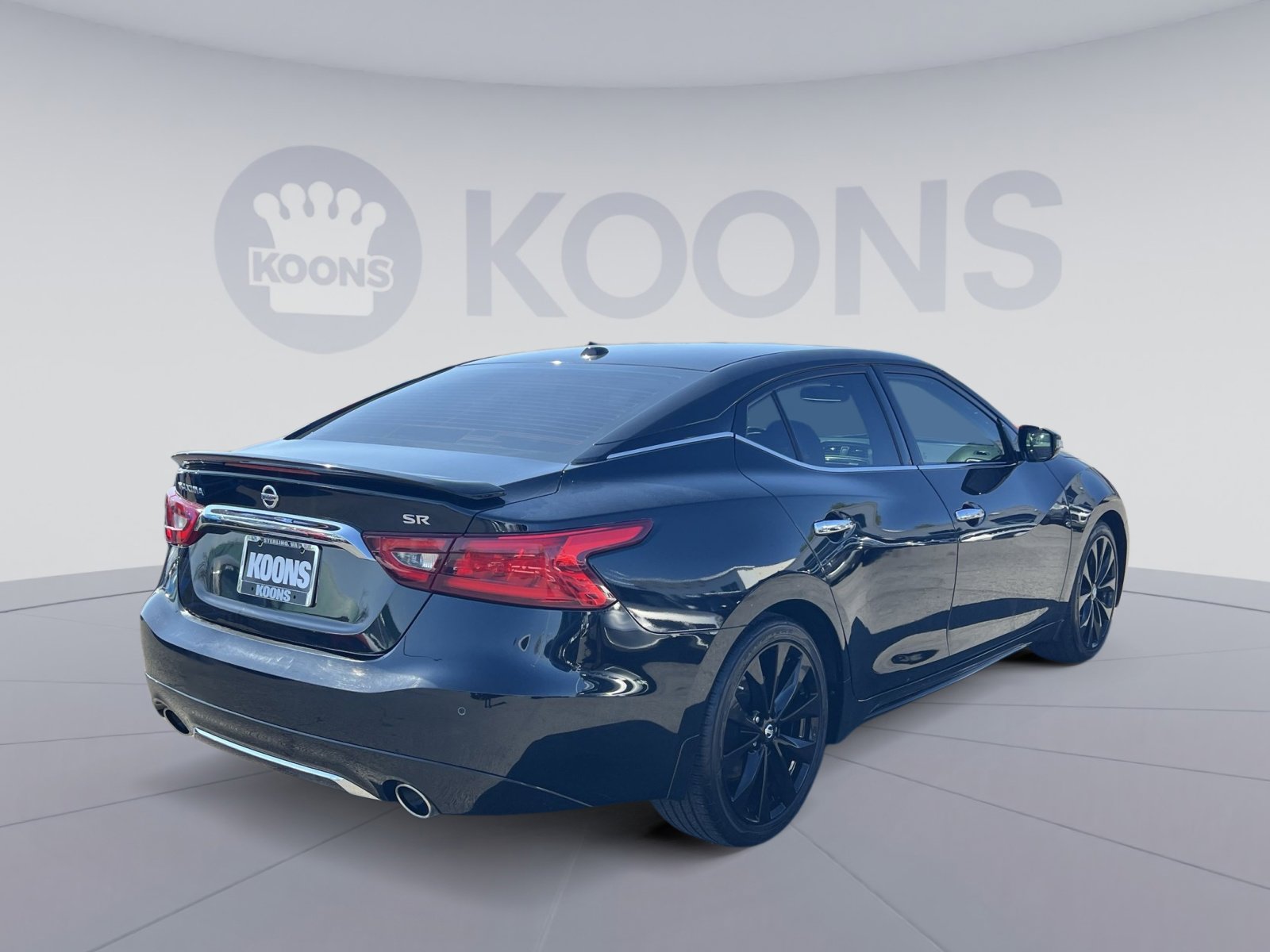 Used 2017 Nissan Maxima SR w/ Midnight Edition image 7