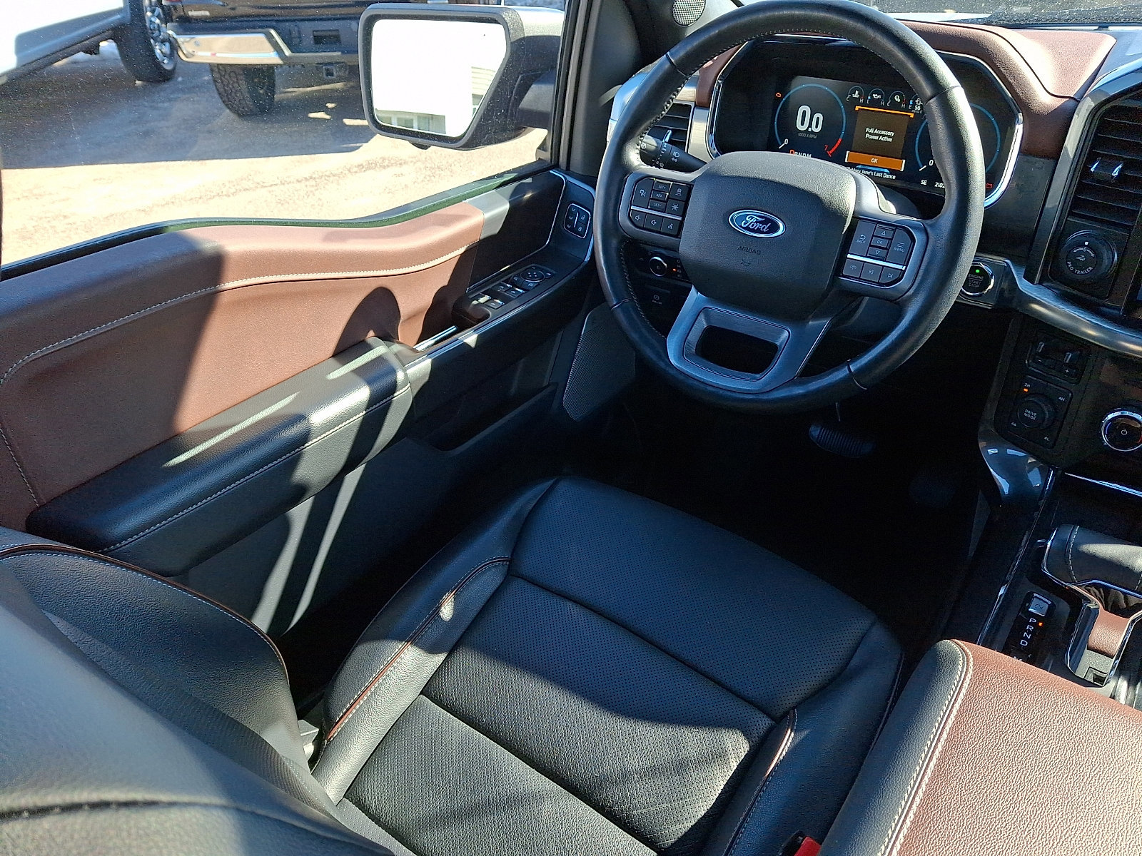 Certified 2023 Ford F150 Lariat w/ Equipment Group 502A High image 14