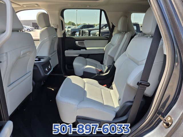 Certified 2025 Ford Expedition Platinum AWD/4WD image 12