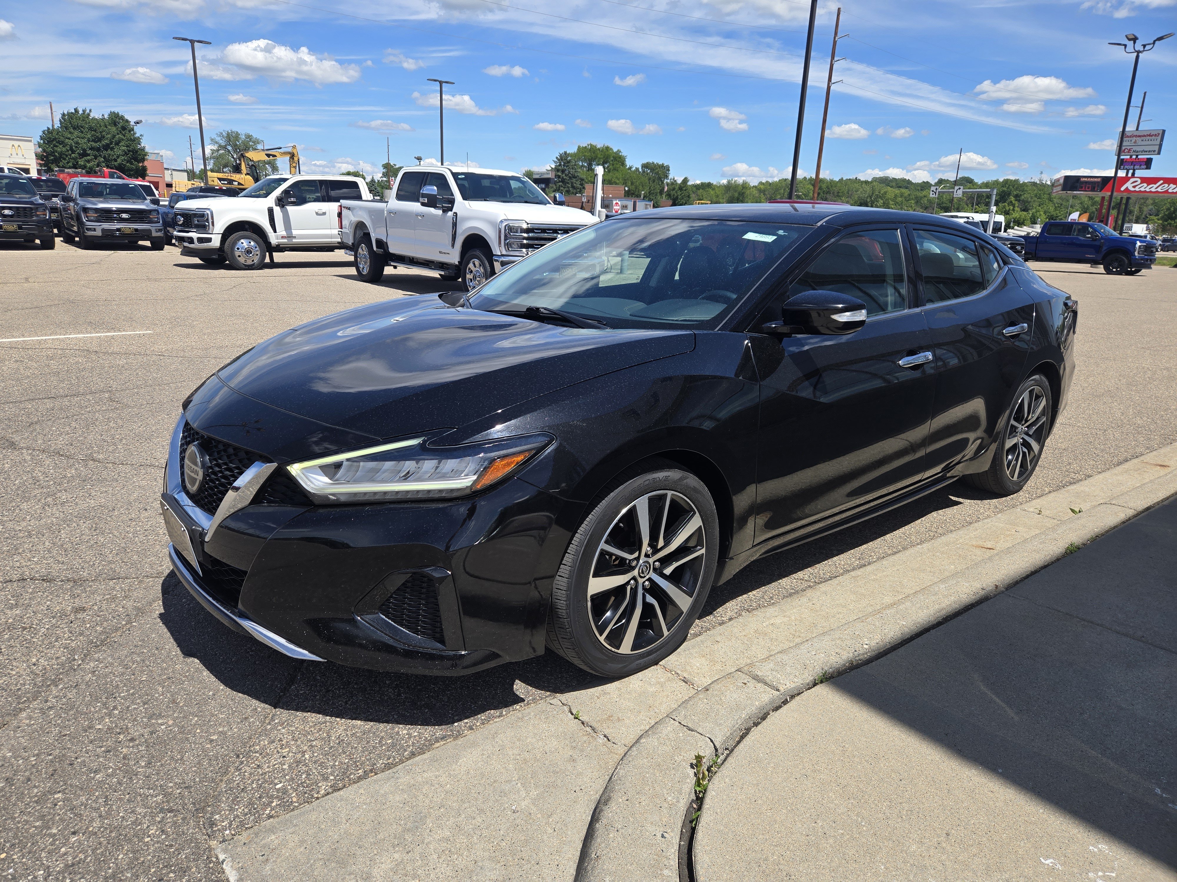 Used 2021 Nissan Maxima 3.5 SV w/ Floor Mat Group FWD image 17
