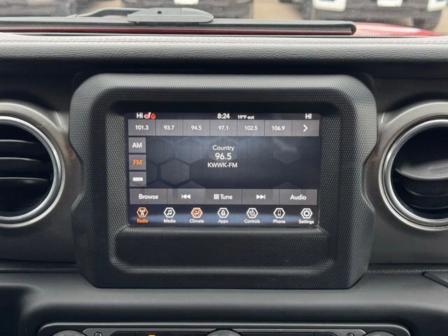 Used 2018 Jeep Wrangler Unlimited Sahara w/ Cold Weather Group image 9