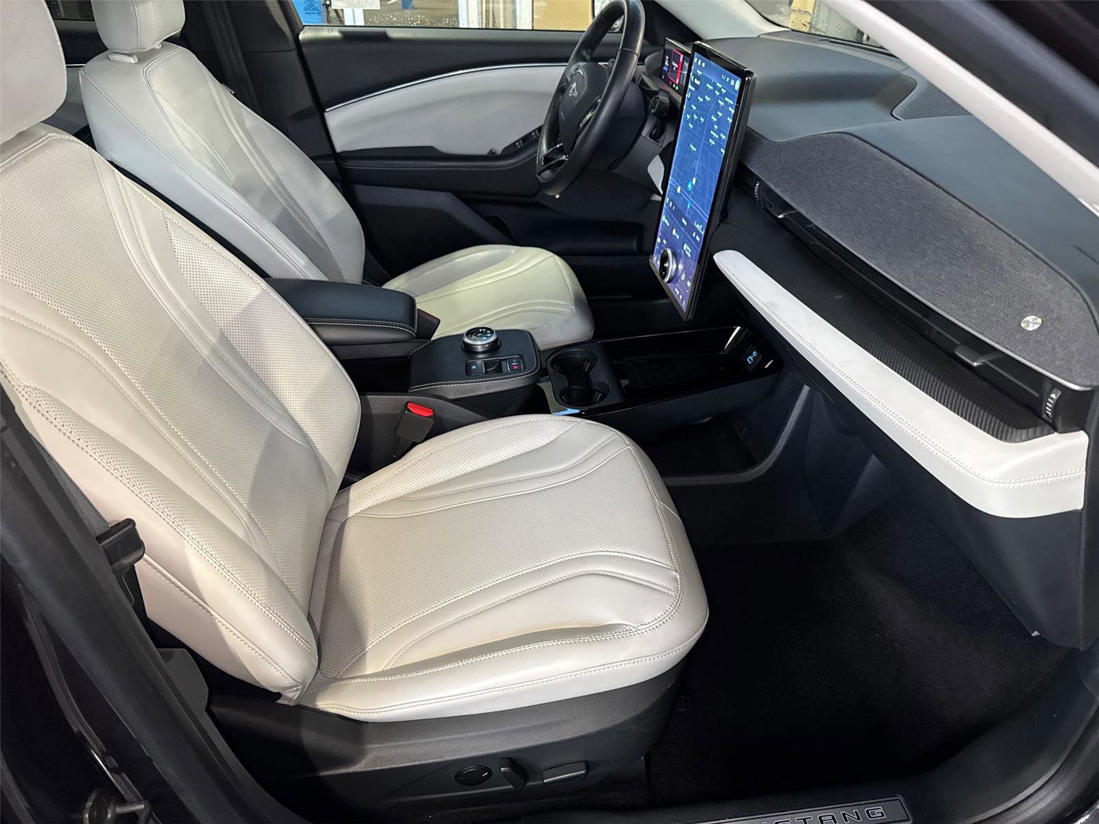 Certified 2022 Ford Mustang Mach-E Premium image 17