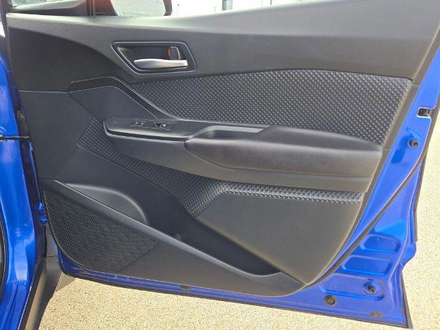 Used 2018 Toyota C-HR XLE image 11