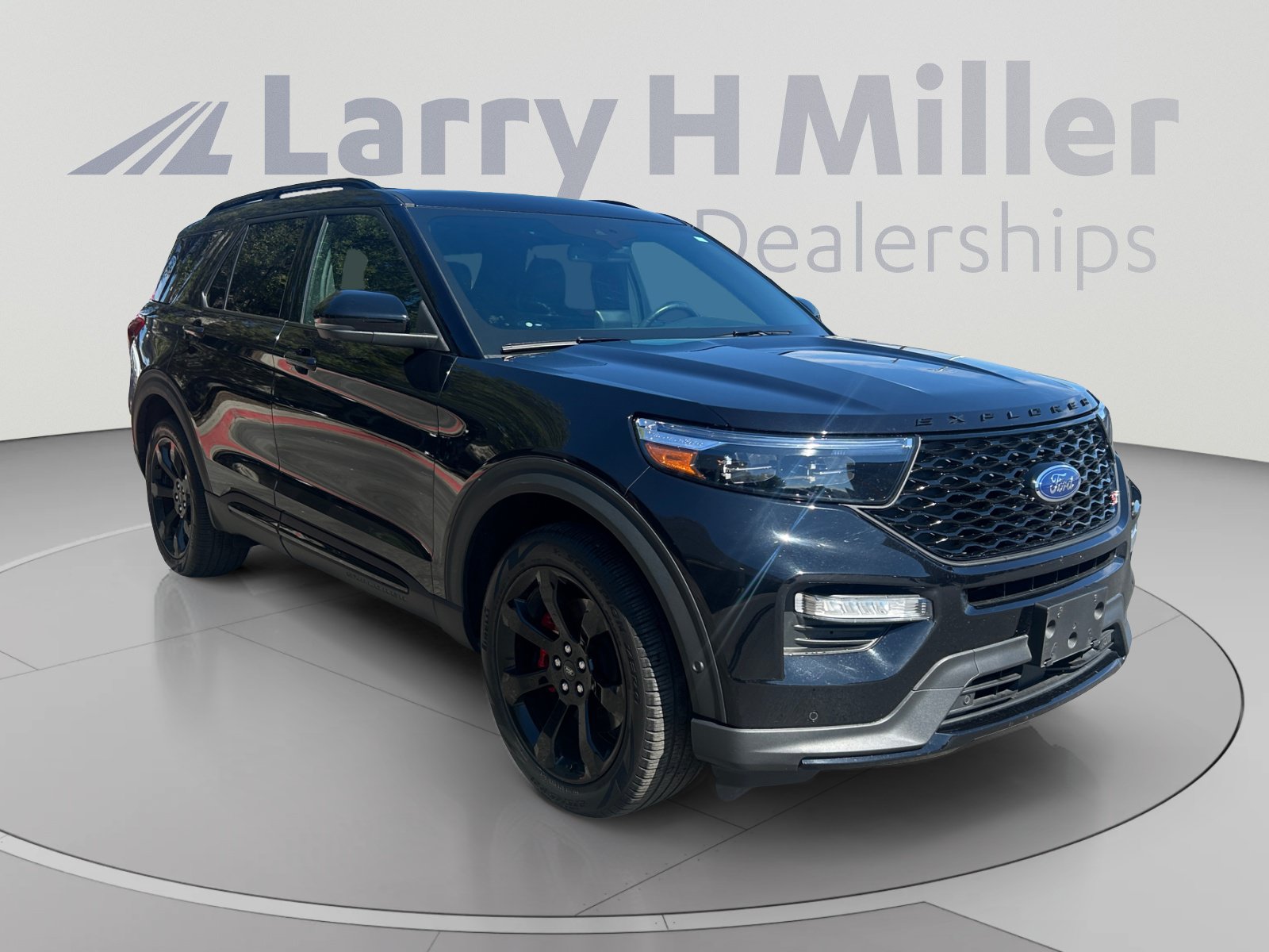 Certified 2020 Ford Explorer ST w/ ST Street Pack AWD/4WD image 7