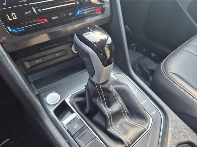 Used 2024 Volkswagen Tiguan SE FWD image 11