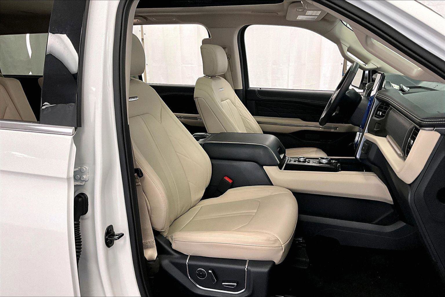 Certified 2024 Ford Expedition Max Platinum image 9