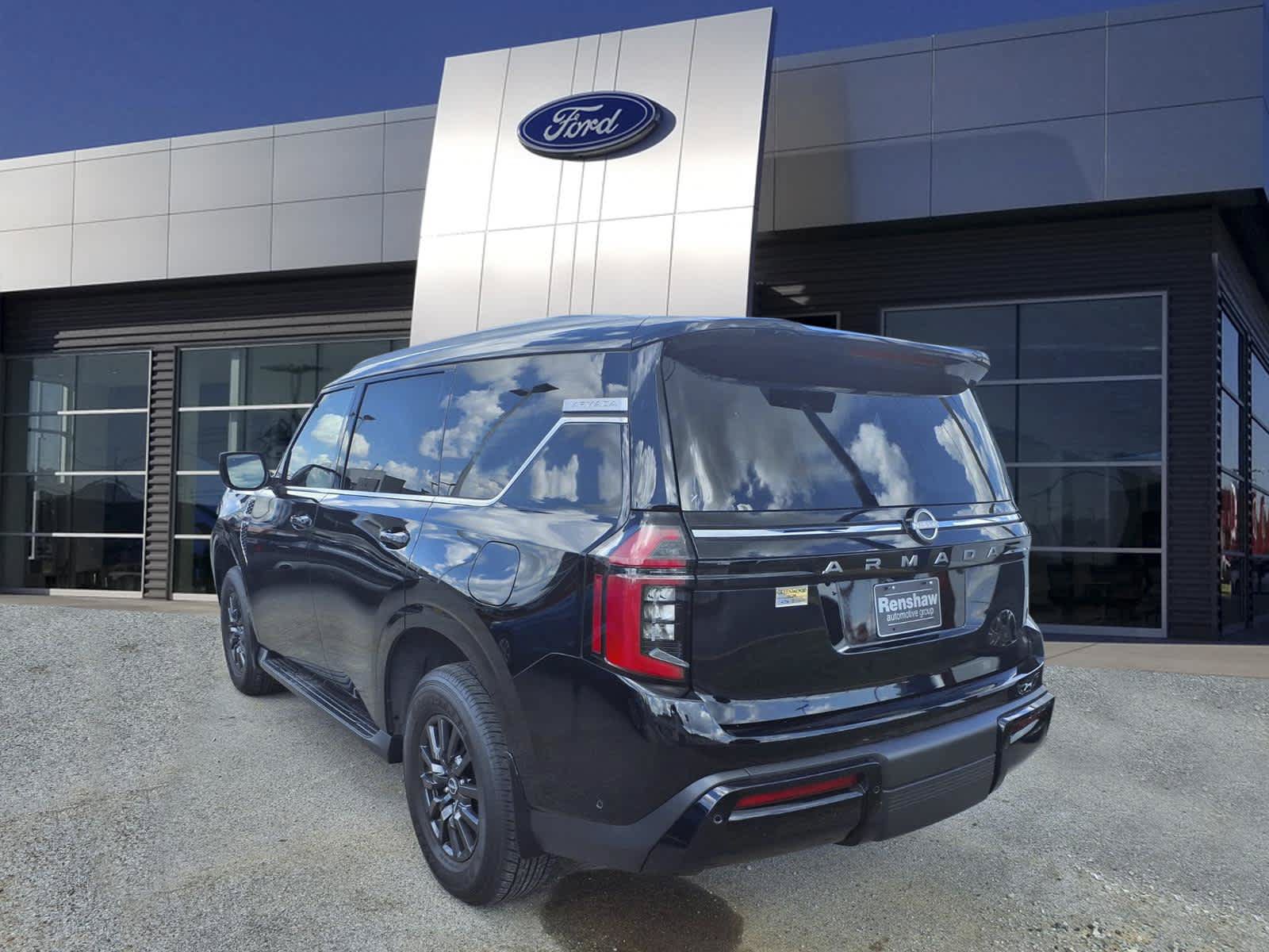 Used 2025 Nissan Armada SV AWD/4WD image 3
