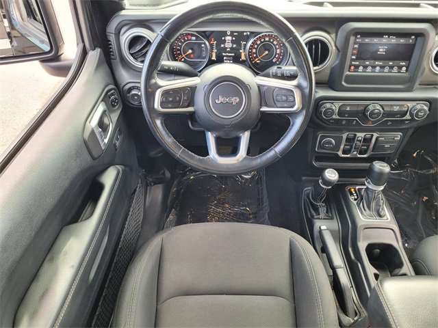 Used 2019 Jeep Wrangler Unlimited Sahara image 16