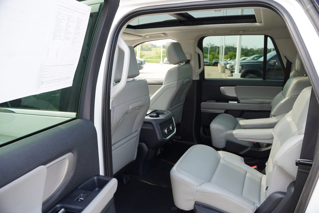 Certified 2025 Ford Expedition Max Active RWD image 17