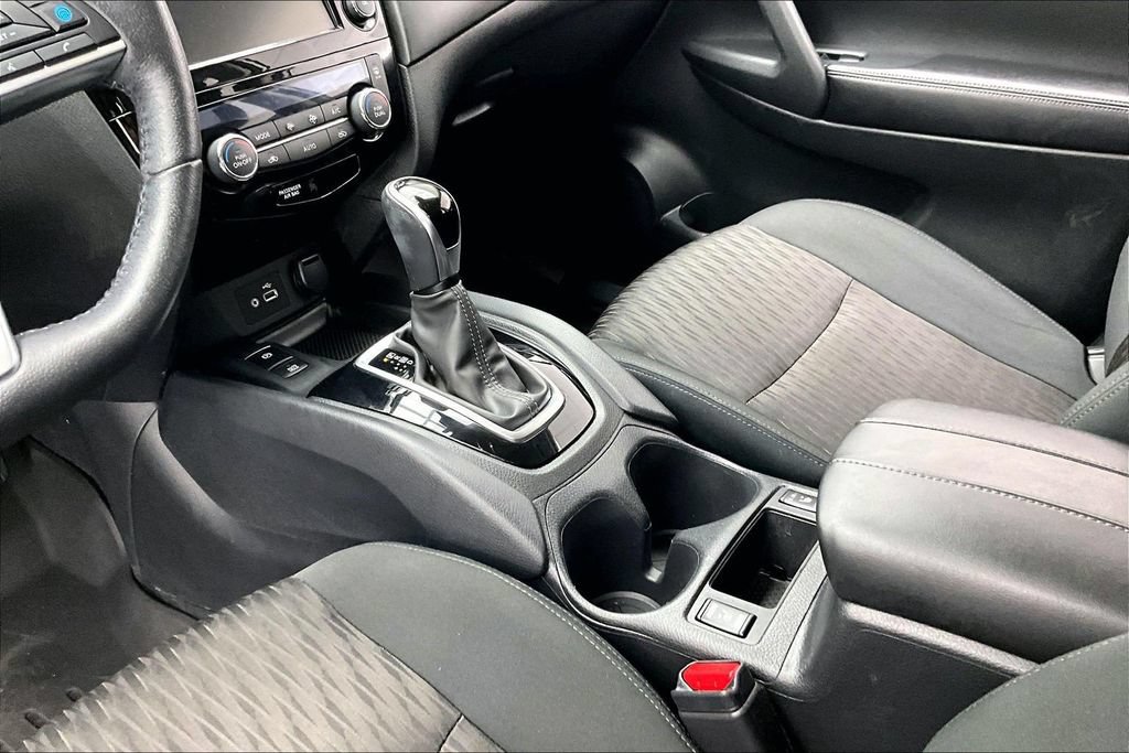 Used 2020 Nissan Rogue SV w/ Premium Package AWD/4WD image 15