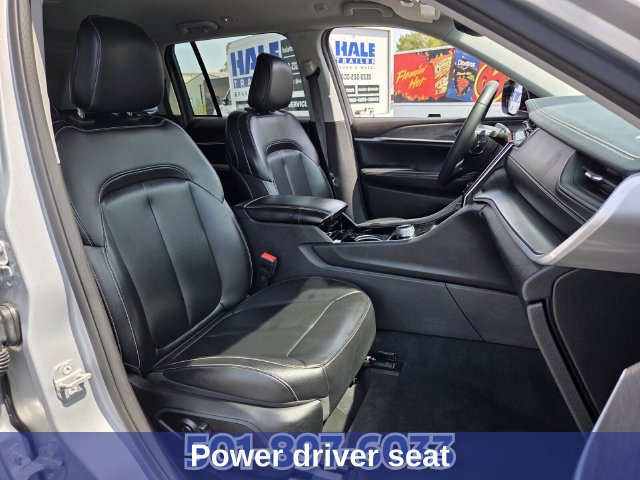 Used 2023 Jeep Grand Cherokee Limited RWD image 17