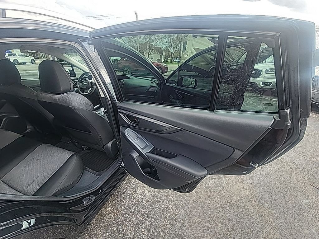 Used 2018 Subaru Impreza 2.0i Premium w/ Popular Package #2 AWD/4WD image 10