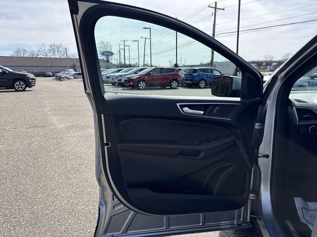 Certified 2023 Ford Edge ST-Line image 21