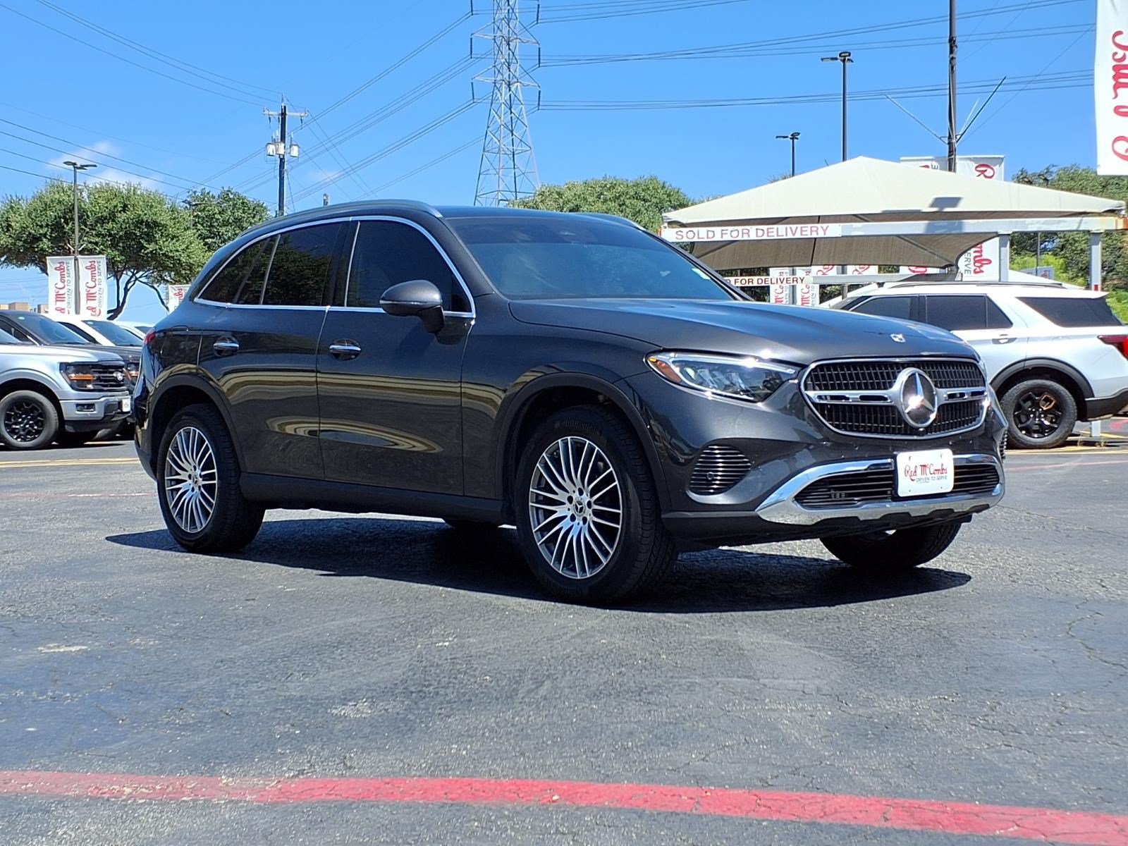 Used 2026 Mercedes-Benz GLC 300 4MATIC image 4