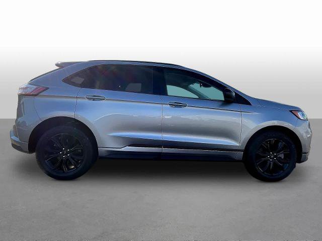 Certified 2022 Ford Edge SE w/ Black Appearance Package AWD/4WD image 8