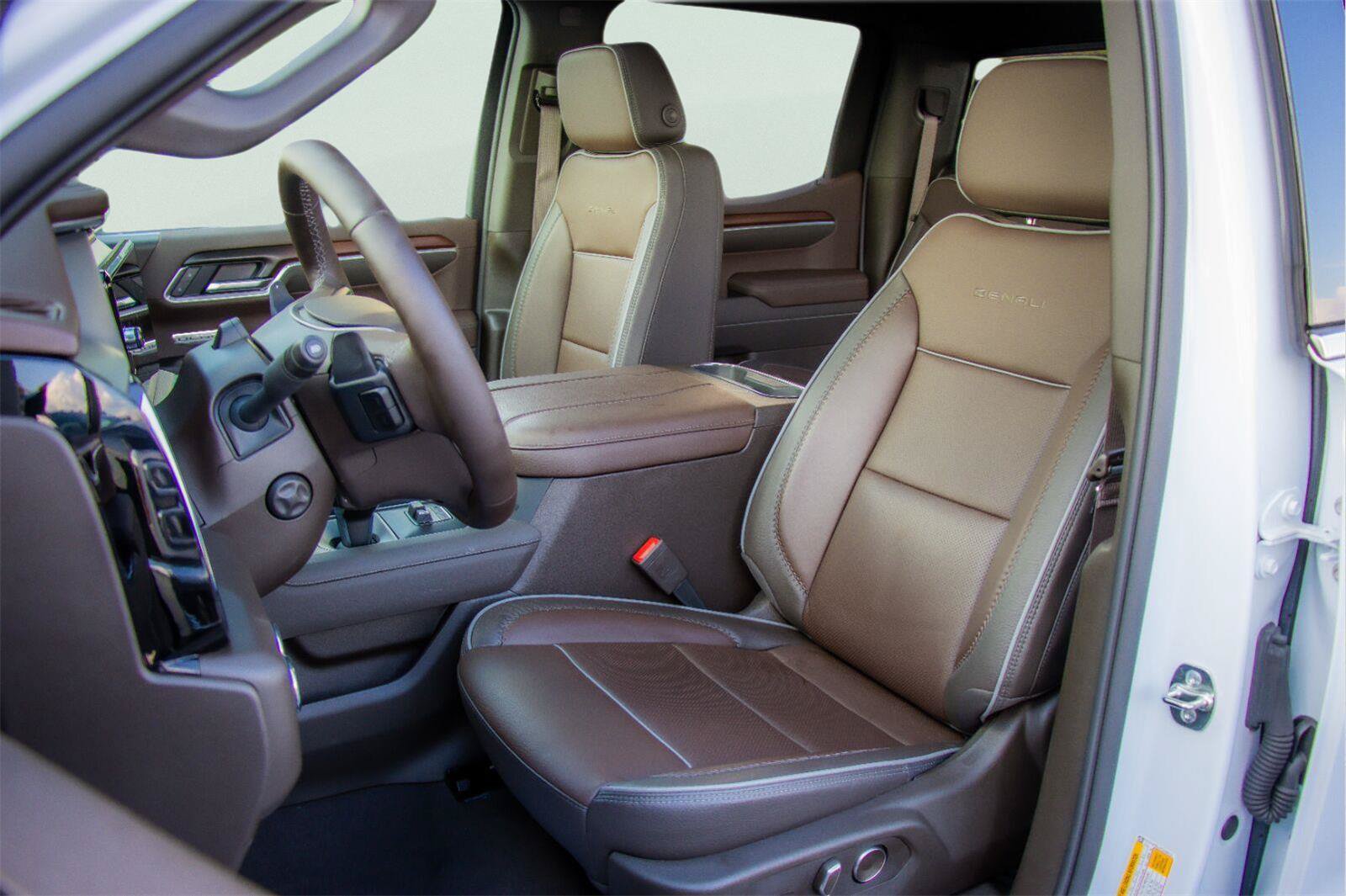 Used 2026 GMC Sierra 1500 Denali AWD/4WD image 8