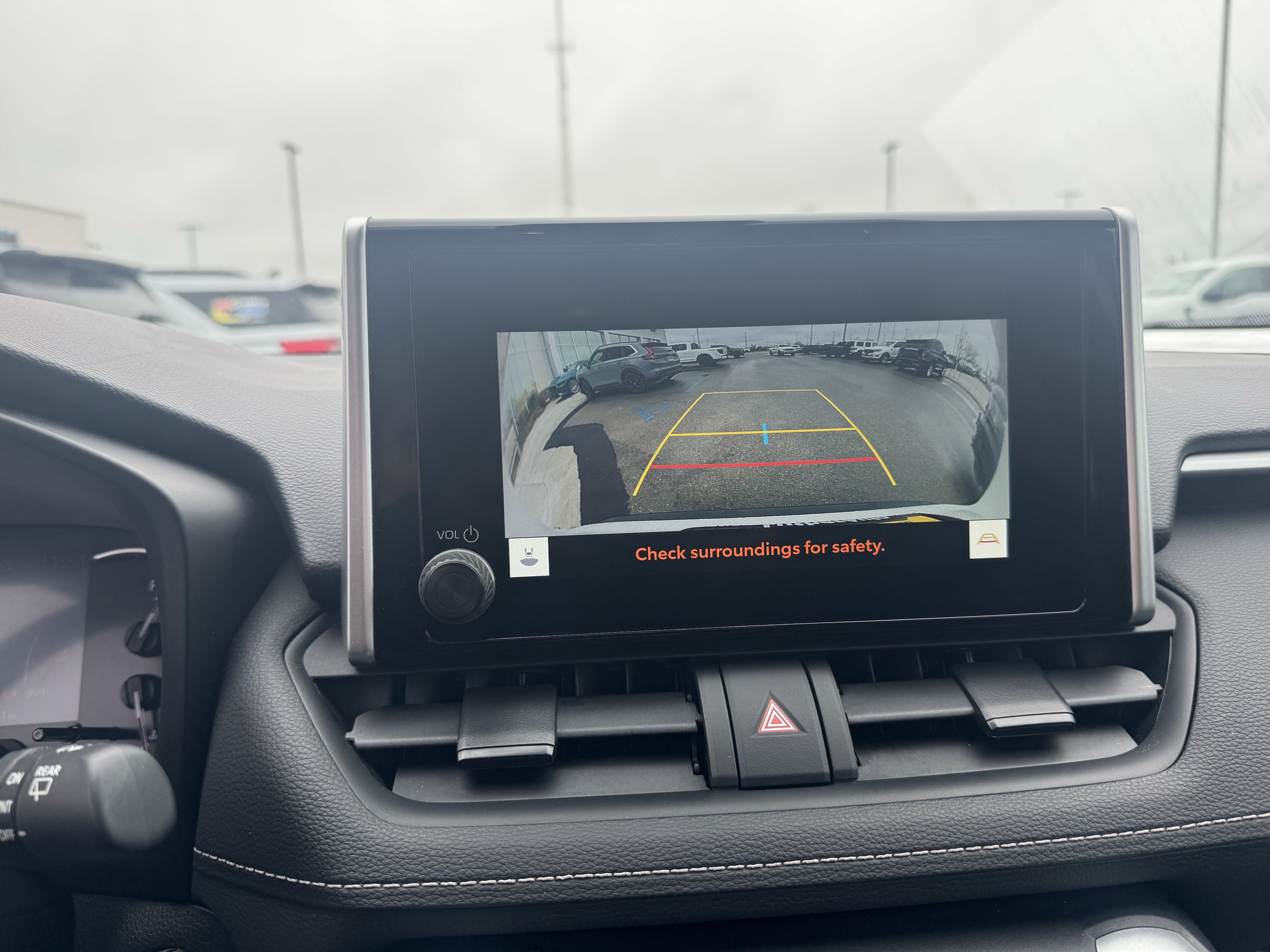 Used 2025 Toyota RAV4 XLE AWD/4WD image 16