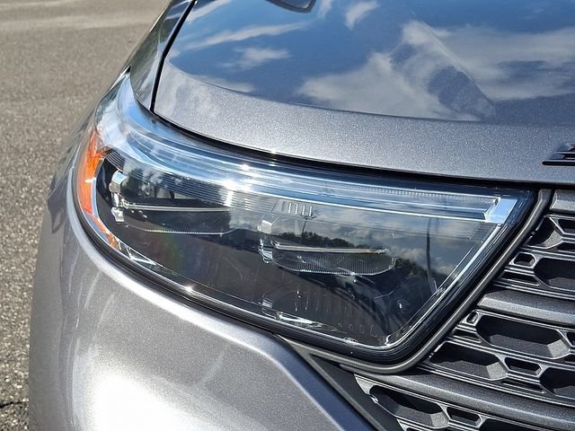 Certified 2022 Ford Explorer XLT w/ Equipment Group 202A AWD/4WD image 9