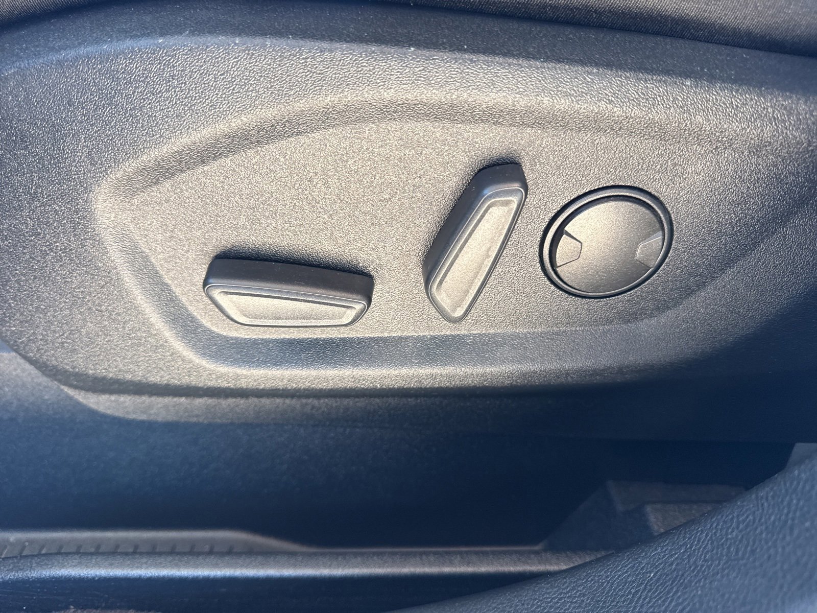 Certified 2020 Ford Edge SE image 23