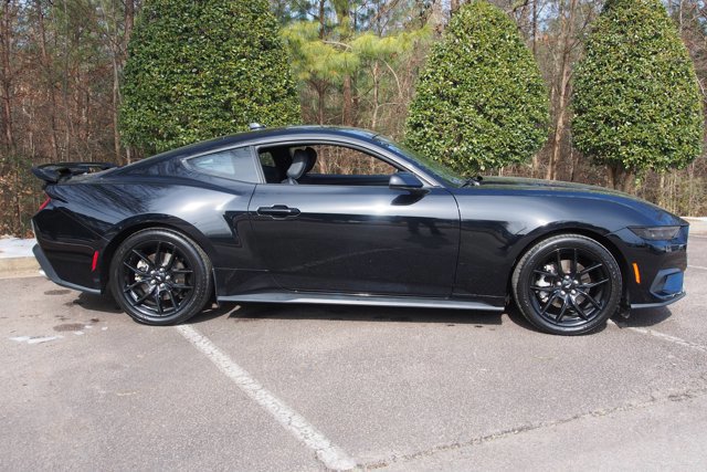 Certified 2024 Ford Mustang Coupe image 6