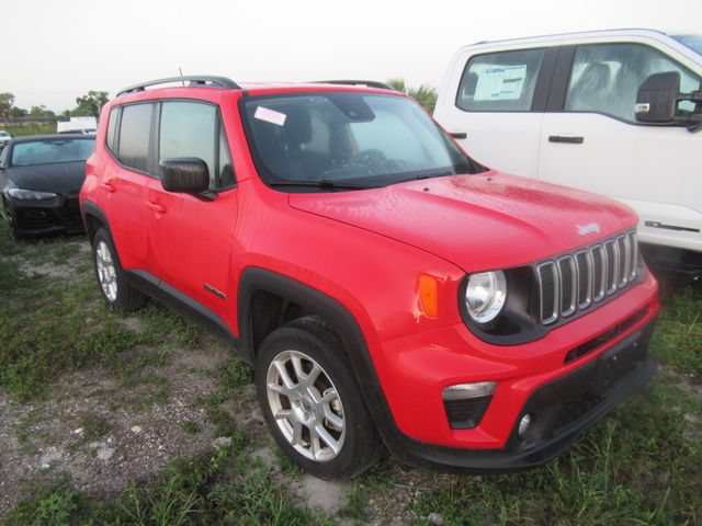 Used 2022 Jeep Renegade Latitude w/ Convenience Group AWD/4WD image 1