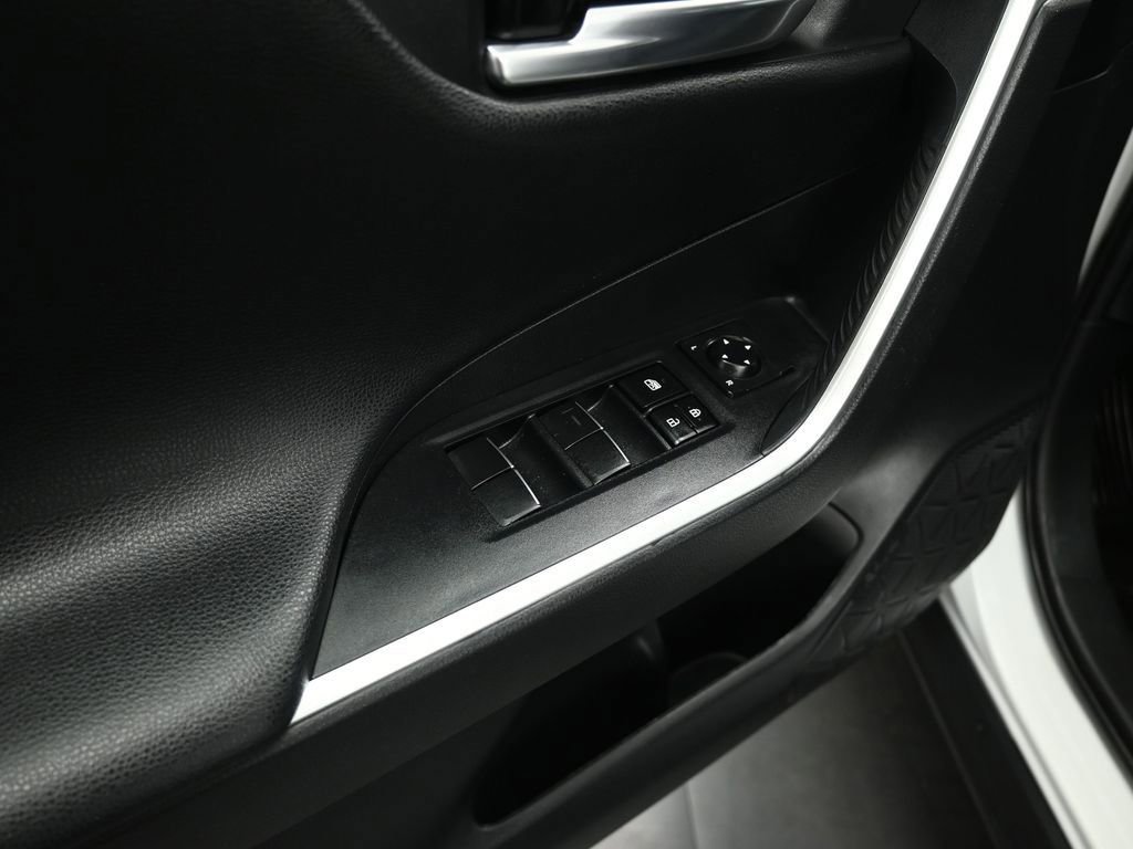 Used 2020 Toyota RAV4 XSE image 34