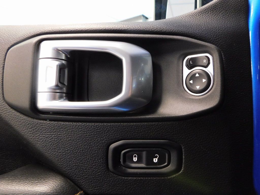 Used 2022 Jeep Wrangler Unlimited Sahara image 26