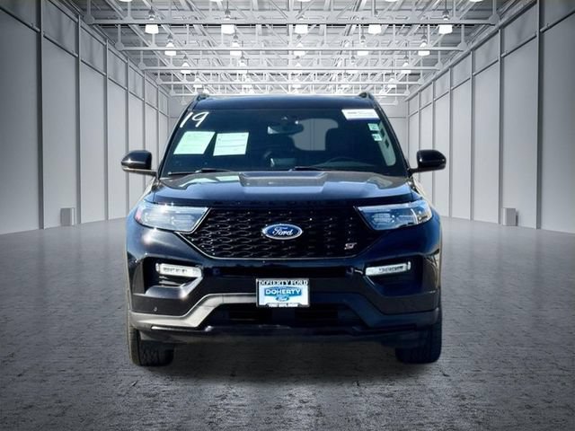 Certified 2020 Ford Explorer ST w/ Premium Technology Package AWD/4WD image 13