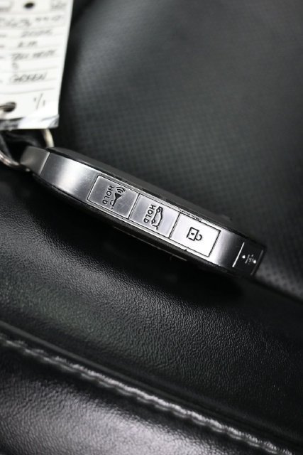 Used 2025 Kia Telluride S FWD image 25