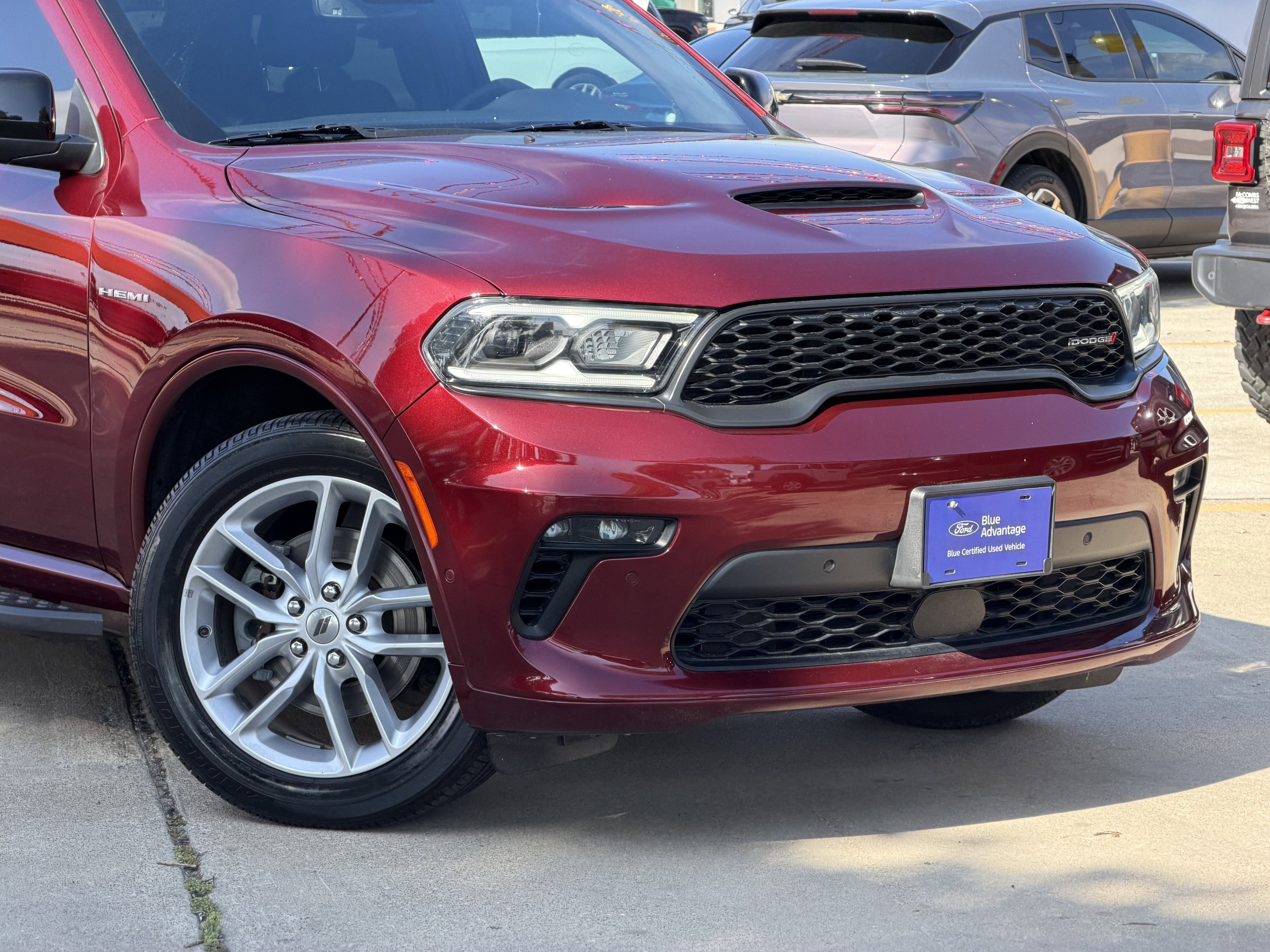 Used 2023 Dodge Durango R/T RWD image 2