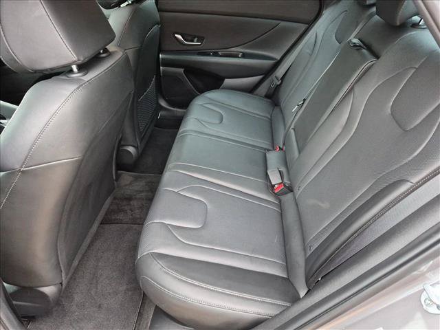 Used 2023 Hyundai Elantra Limited FWD image 19