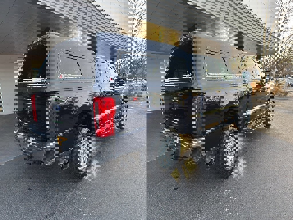 Certified 2024 Ford F250 XLT image 3