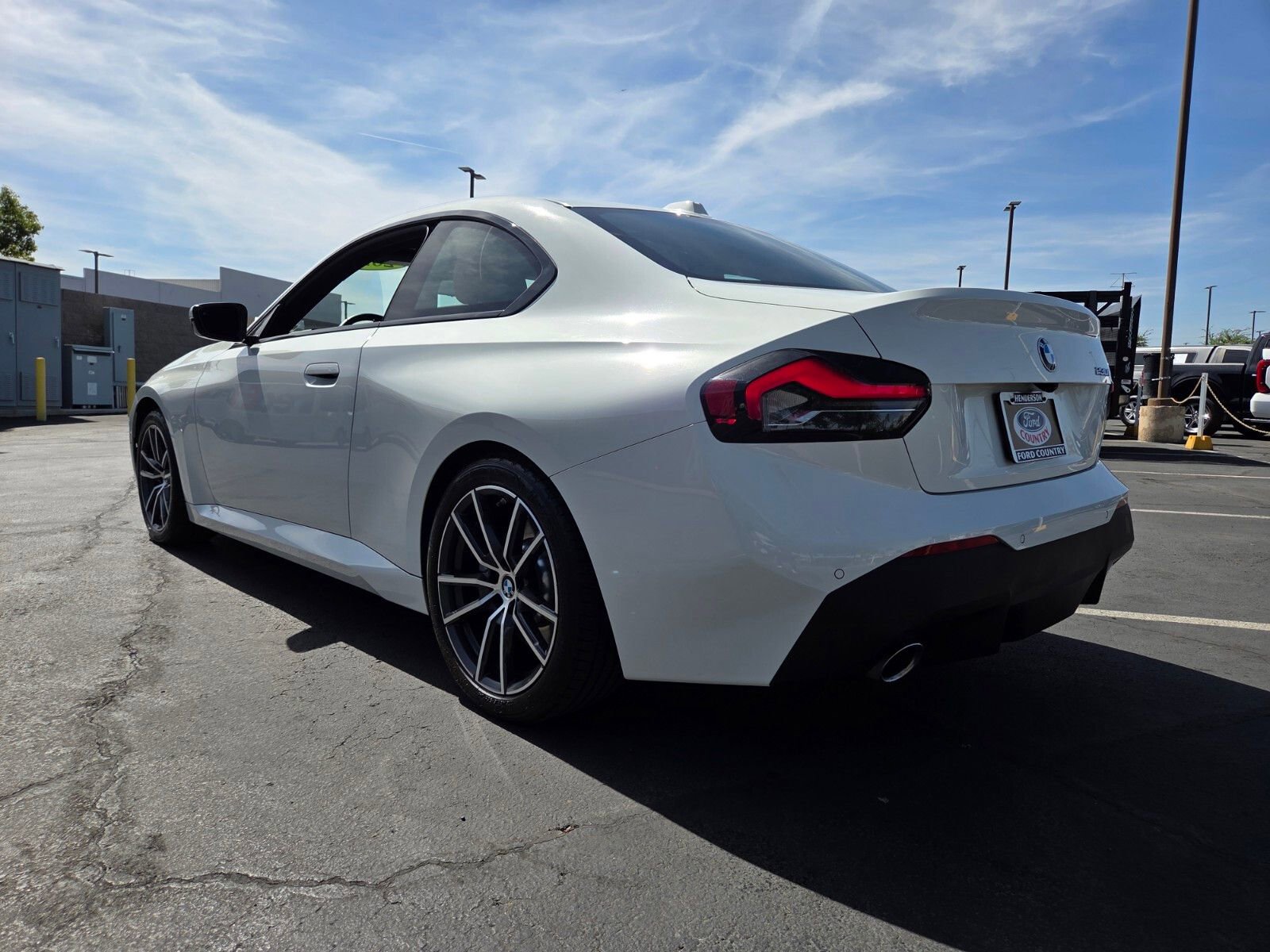 Used 2023 BMW 230i Coupe w/ Premium Package RWD image 4