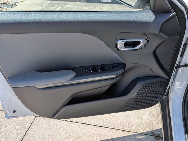 Used 2025 Kia K4 FWD image 12