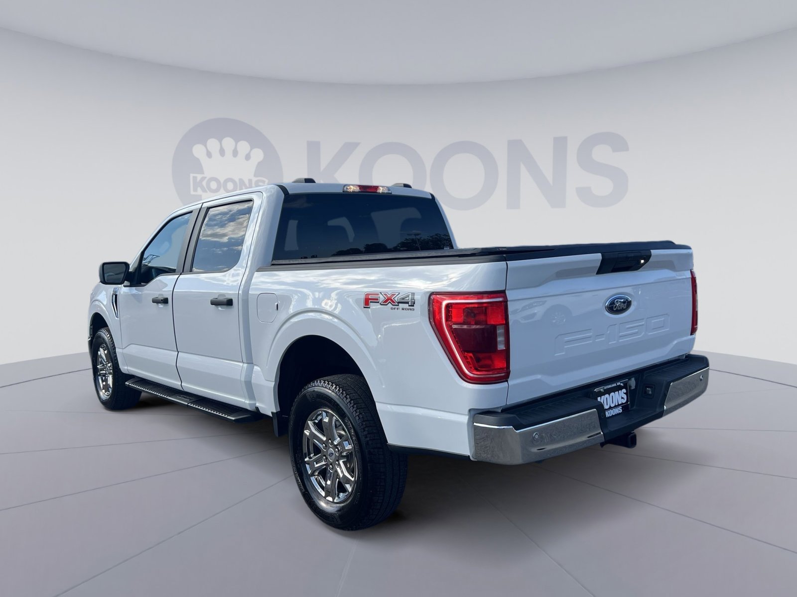 Certified 2023 Ford F150 XLT w/ Trailer Tow Package AWD/4WD image 8