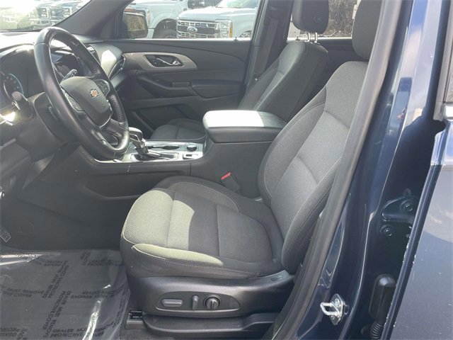 Used 2022 Chevrolet Traverse LT image 11