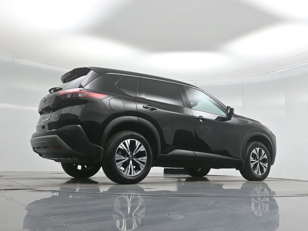 Used 2021 Nissan Rogue SV image 14