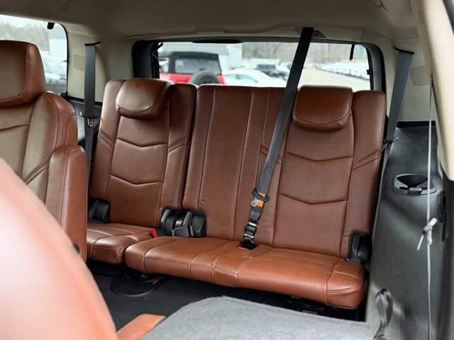 Used 2019 Cadillac Escalade Premium Luxury image 36