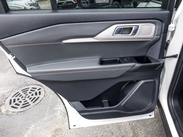 Certified 2025 Ford Explorer Active AWD/4WD image 27