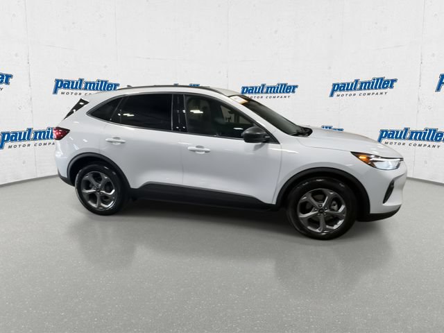 Certified 2025 Ford Escape ST-Line w/ Tech Pack #1 FWD image 13