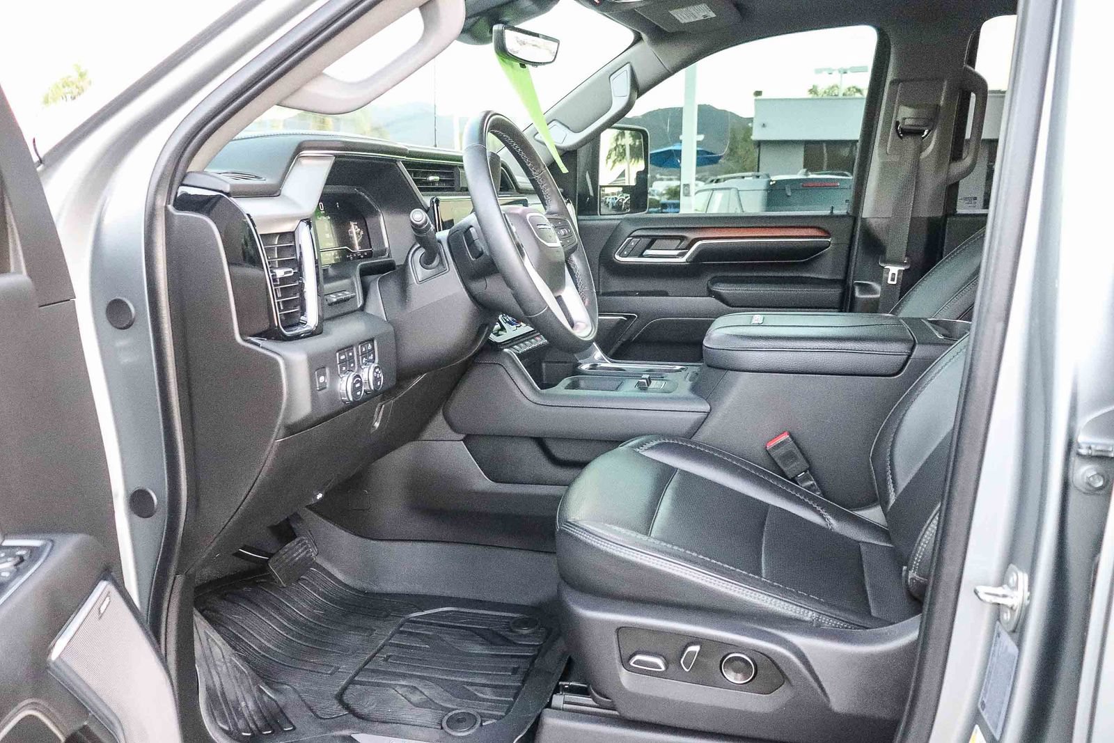 Used 2024 GMC Sierra 2500 Denali w/ Denali Reserve Package AWD/4WD image 18