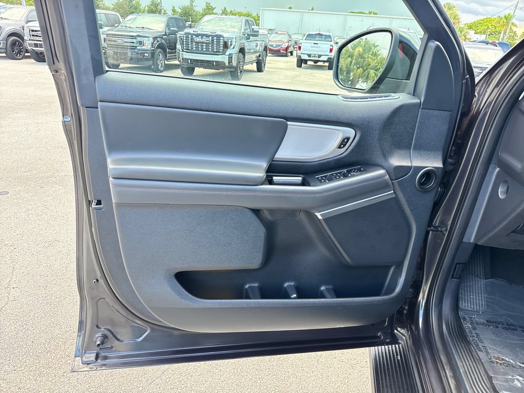Certified 2025 Ford Expedition Active RWD image 14