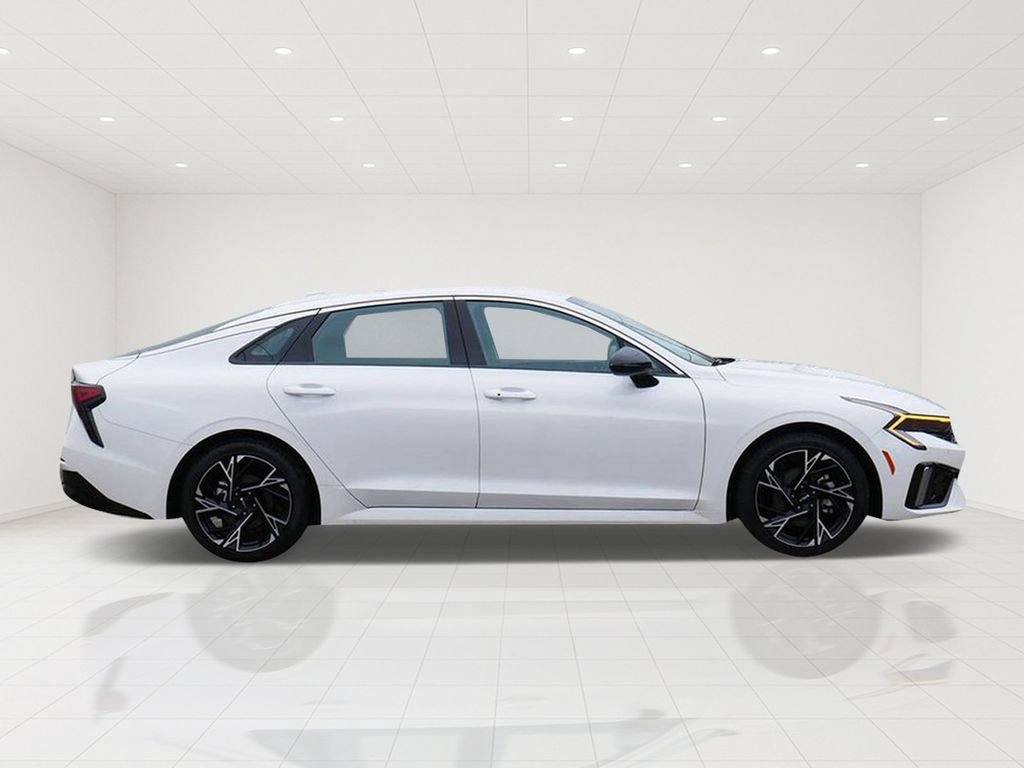 Used 2025 Kia K5 GT-Line AWD/4WD image 2