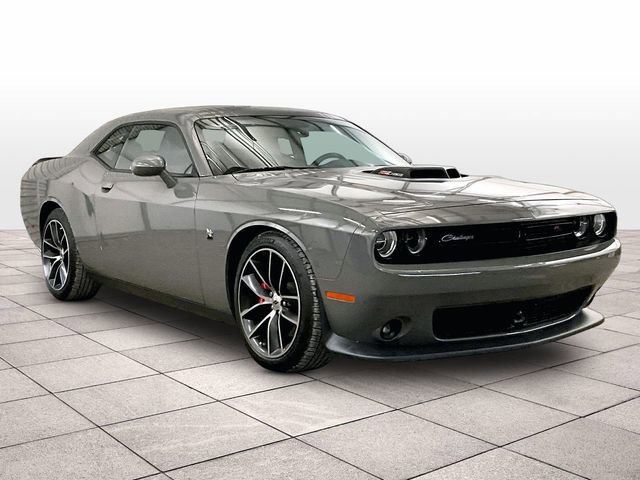 Used 2018 Dodge Challenger R/T Scat Pack RWD image 2