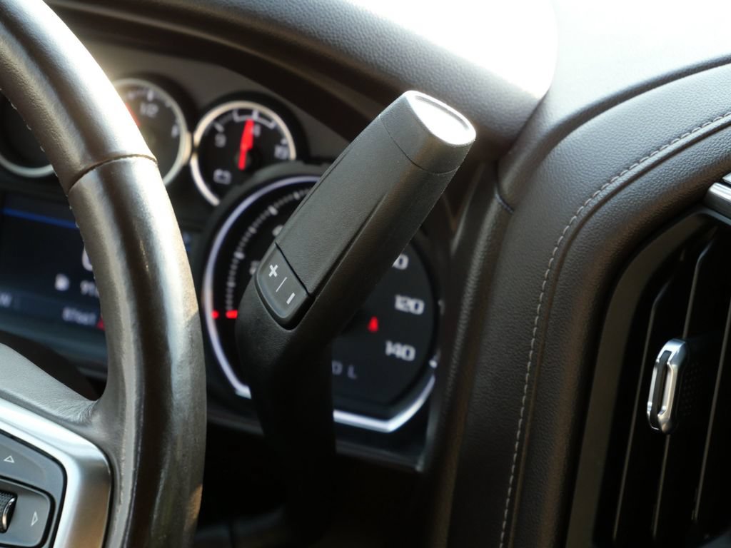 Used 2020 Chevrolet Silverado 1500 RST AWD/4WD image 19