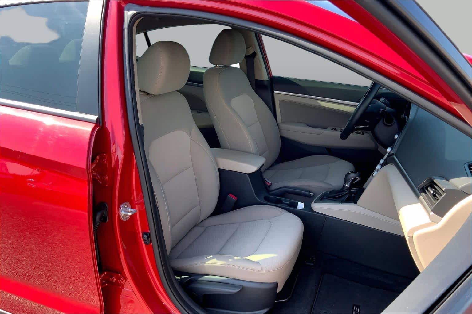 Used 2020 Hyundai Elantra Value Edition FWD image 9