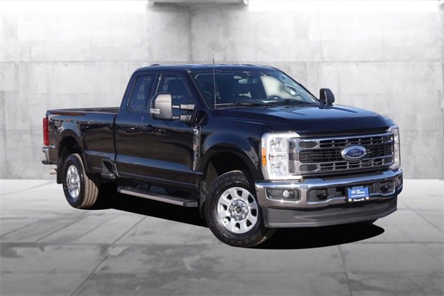 Certified 2023 Ford F250 XLT w/ FX4 Off-Road Package image 2