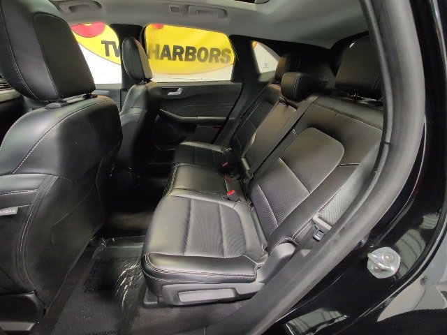 Certified 2024 Ford Escape Platinum image 29