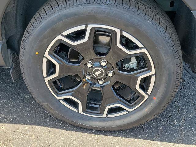 Certified 2025 Ford Bronco Sport Outer Banks w/ Outer Banks Tech Package+ AWD/4WD image 32